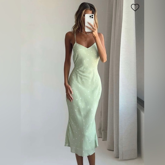 on cloud nine midi dress green Love Song Midi Dress